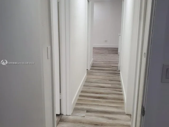 16935 SW 93 ave, Palmetto Bay FL 33157