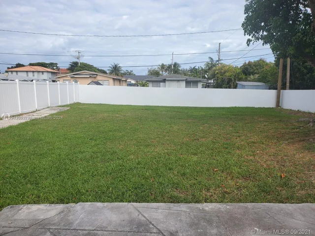 16935 SW 93 ave, Palmetto Bay FL 33157