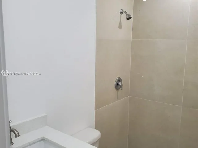 16935 SW 93 ave, Palmetto Bay FL 33157