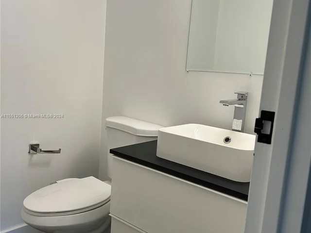 851 Three Islands Blvd # 208, Hallandale Beach FL 33009