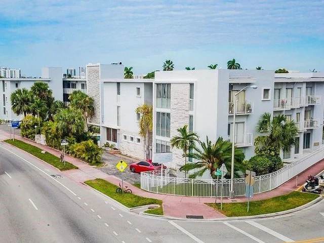2101 NORMANDY DRIVE # 204, Miami Beach FL 33141