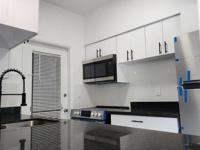 2101 NORMANDY DRIVE # 204, Miami Beach FL 33141