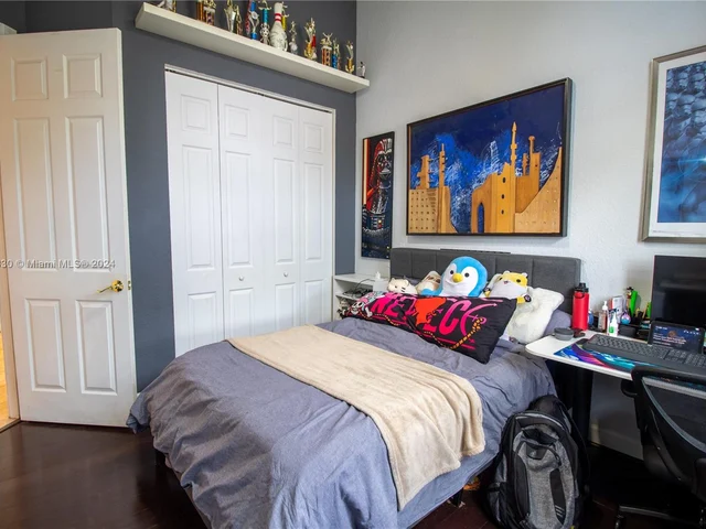 563 NW 120th Dr, Coral Springs FL 33071