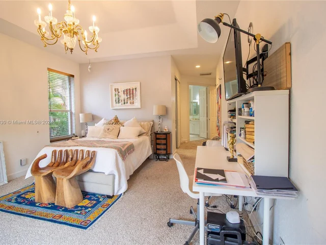 563 NW 120th Dr, Coral Springs FL 33071