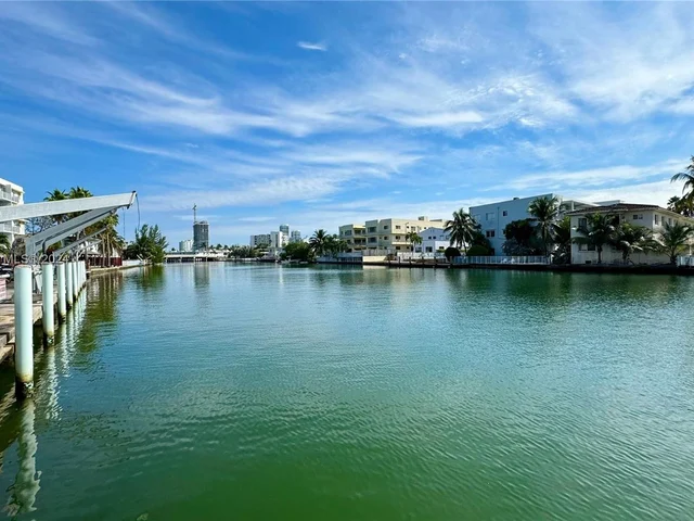 130 S Shore Dr # 4B, Miami Beach FL 33141