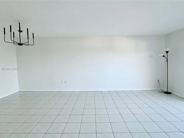 130 S Shore Dr # 4B, Miami Beach FL 33141