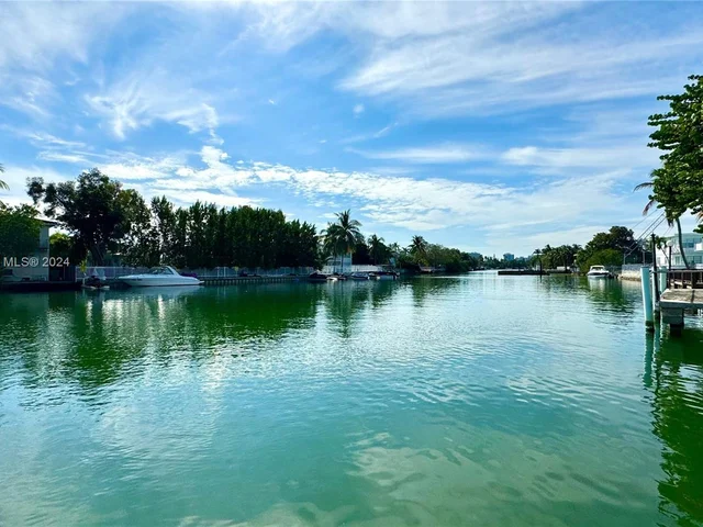 130 S Shore Dr # 4B, Miami Beach FL 33141