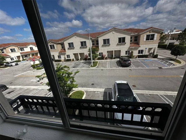 2810 NW 181st St, Miami Gardens FL 33056