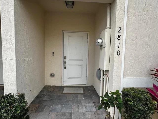2810 NW 181st St, Miami Gardens FL 33056