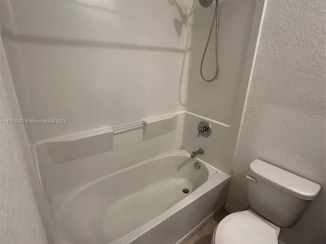 2810 NW 181st St, Miami Gardens FL 33056