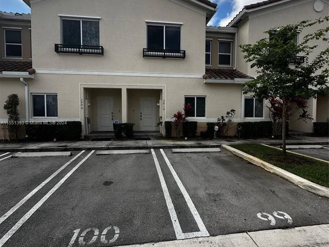 2810 NW 181st St, Miami Gardens FL 33056