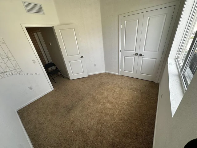 2810 NW 181st St, Miami Gardens FL 33056