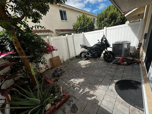 2810 NW 181st St, Miami Gardens FL 33056