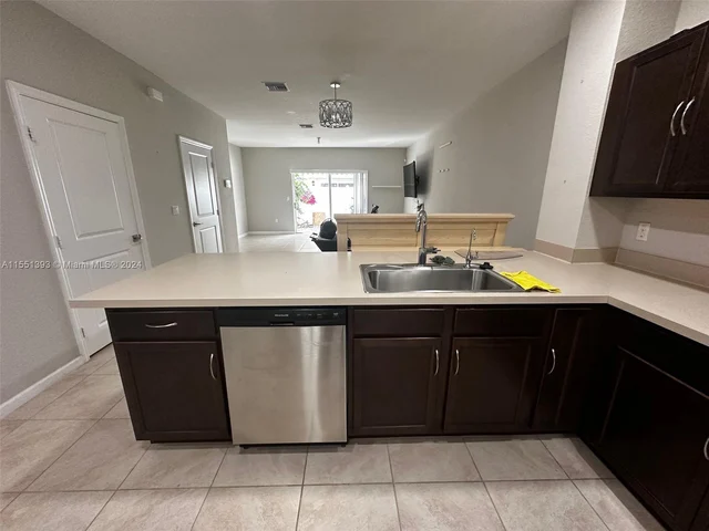 2810 NW 181st St, Miami Gardens FL 33056