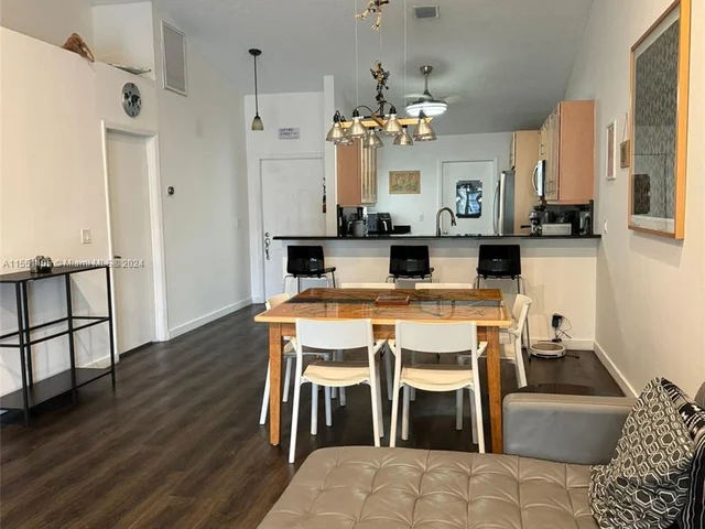 6027 NW 91st Ave, Tamarac FL 33321