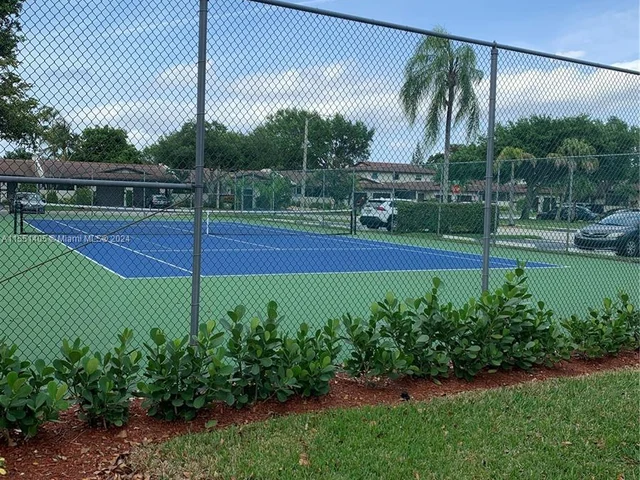 6027 NW 91st Ave, Tamarac FL 33321