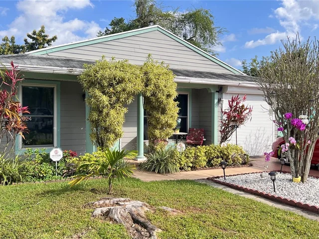 1741 SW 85th Ave, Miramar FL 33025