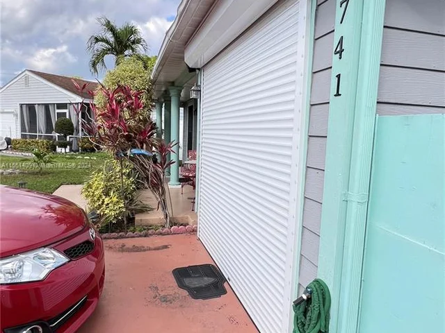 1741 SW 85th Ave, Miramar FL 33025