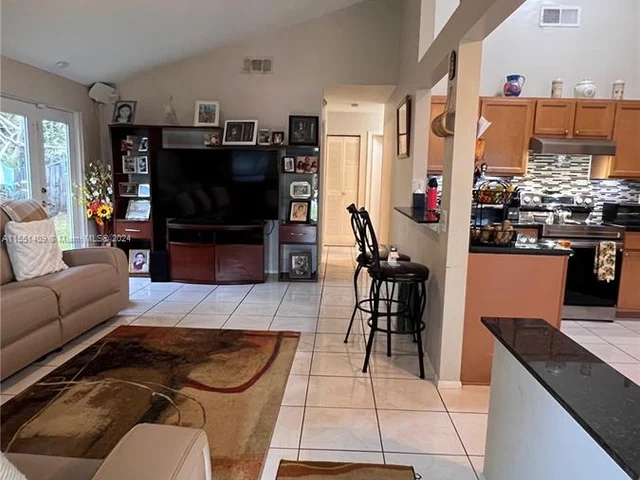 1741 SW 85th Ave, Miramar FL 33025