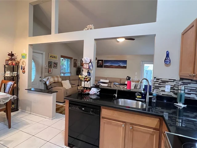 1741 SW 85th Ave, Miramar FL 33025