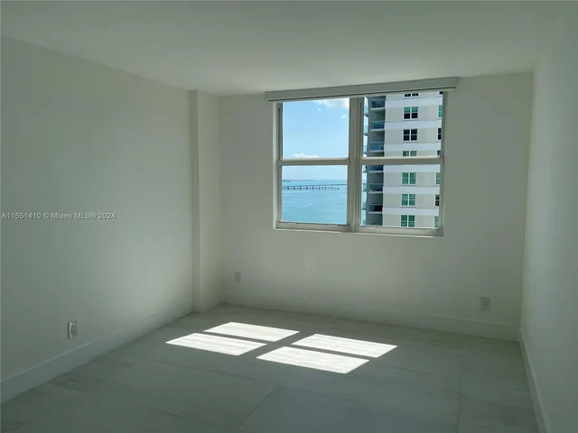 770 Claughton Island Dr # 14, Miami FL 33131