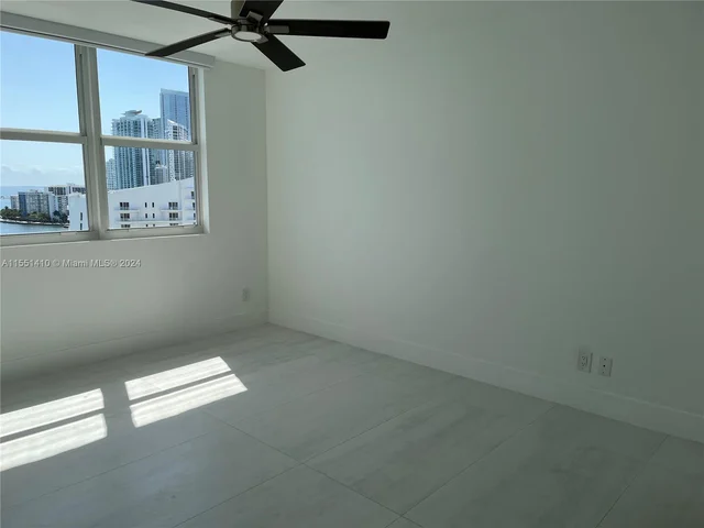 770 Claughton Island Dr # 14, Miami FL 33131