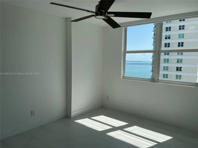 770 Claughton Island Dr # 14, Miami FL 33131