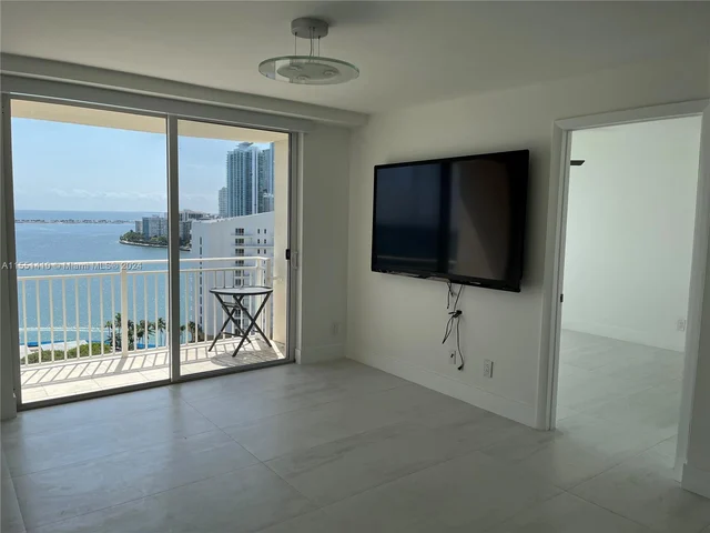 770 Claughton Island Dr # 14, Miami FL 33131