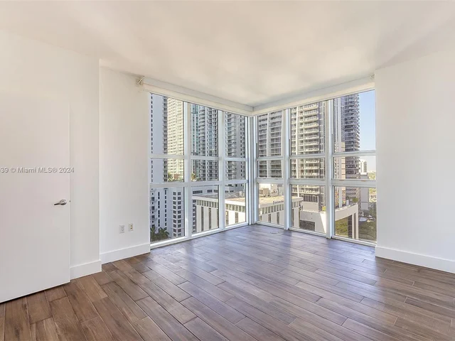 951 Brickell Ave # 1711, Miami FL 33131