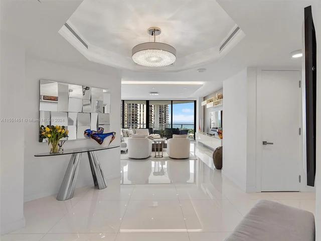 19500 Turnberry Way, Unit 18A, Aventura FL 33180