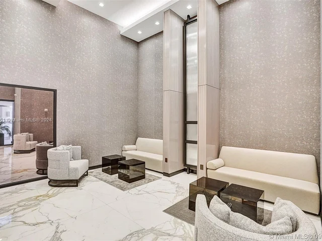 19500 Turnberry Way, Unit 18A, Aventura FL 33180