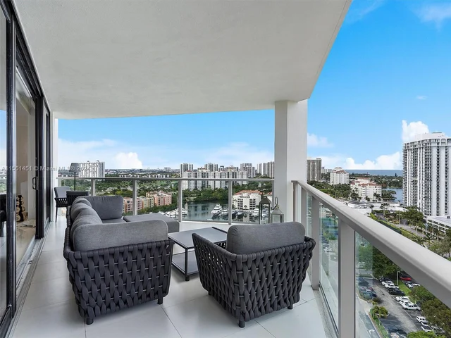 19500 Turnberry Way, Unit 18A, Aventura FL 33180