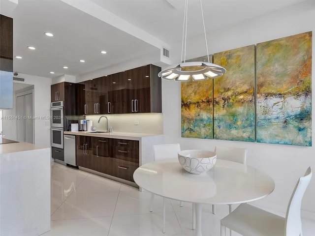 19500 Turnberry Way, Unit 18A, Aventura FL 33180