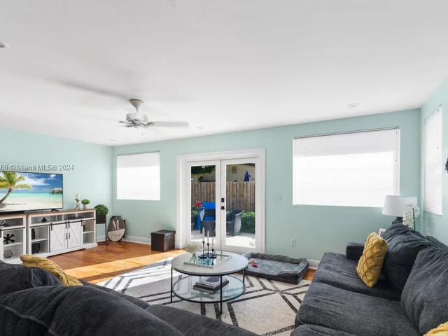 6340 NE 21st Rd, Fort Lauderdale FL 33308