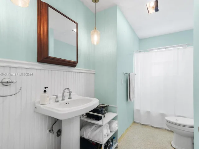 6340 NE 21st Rd, Fort Lauderdale FL 33308