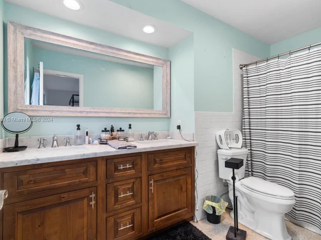 6340 NE 21st Rd, Fort Lauderdale FL 33308