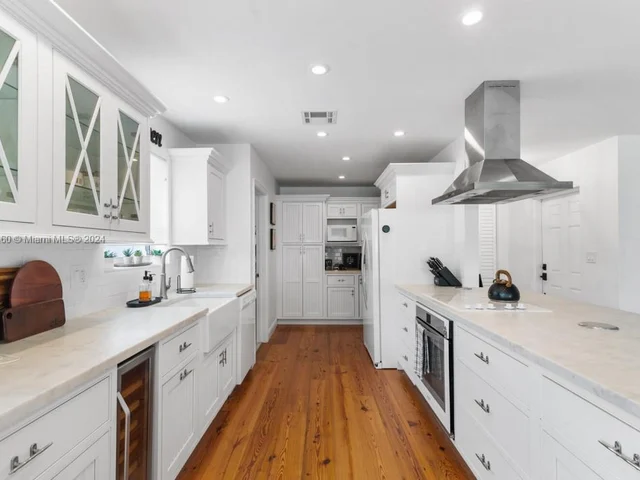 6340 NE 21st Rd, Fort Lauderdale FL 33308