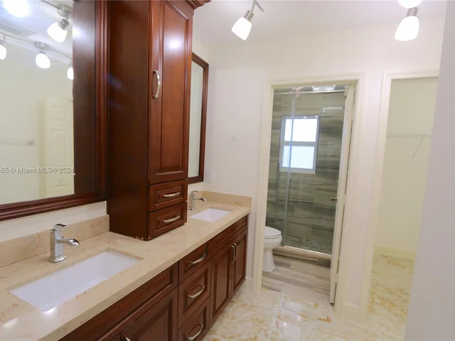 27953 SW 136th Pl, Homestead FL 33032