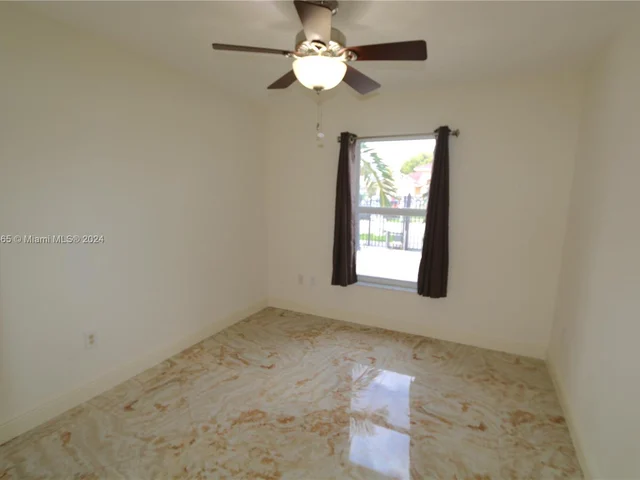 27953 SW 136th Pl, Homestead FL 33032