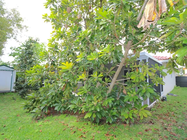 27953 SW 136th Pl, Homestead FL 33032