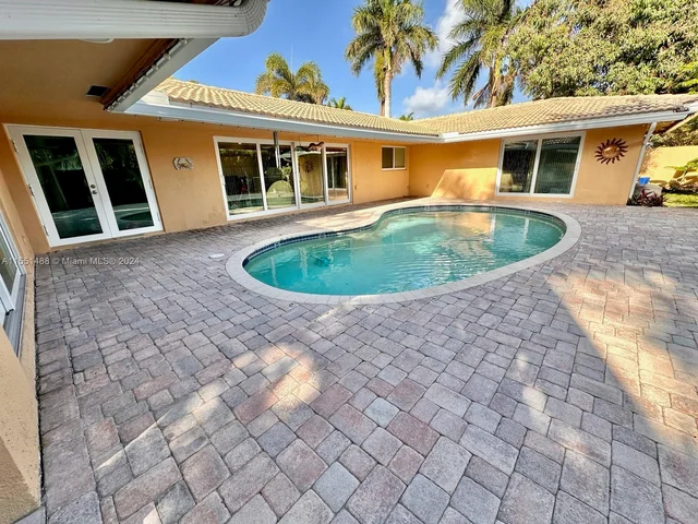 2800 NE 26th Ct, Fort Lauderdale FL 33306