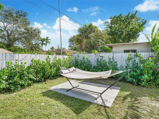 18321 NE 21st Ave, North Miami Beach FL 33179