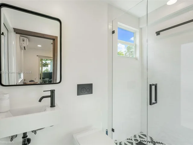 18321 NE 21st Ave, North Miami Beach FL 33179