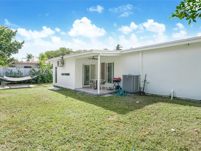 18321 NE 21st Ave, North Miami Beach FL 33179