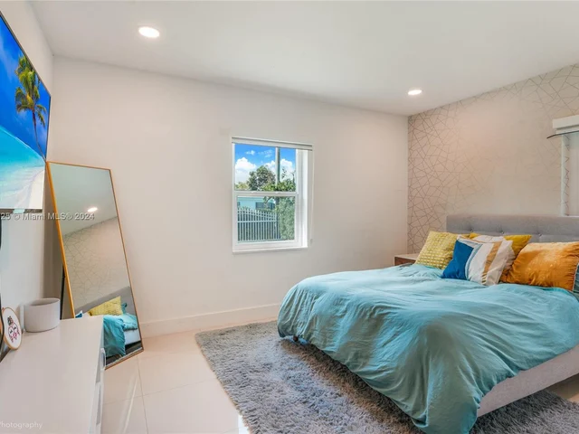 18321 NE 21st Ave, North Miami Beach FL 33179