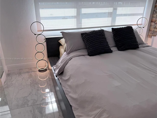 1500 Bay Rd # 920S, Miami Beach FL 33139