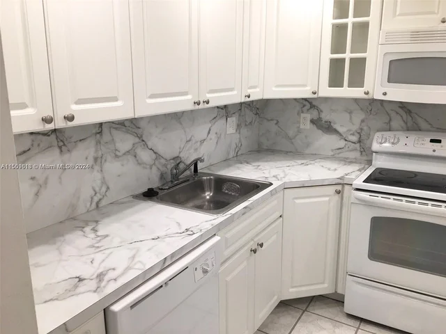 3002 NE 5th Ter # B, Wilton Manors FL 33334