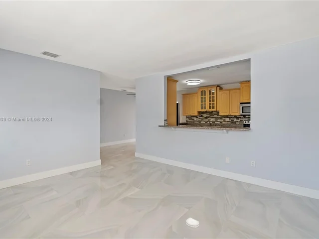 4100 NW 192nd St # 1, Miami Gardens FL 33055