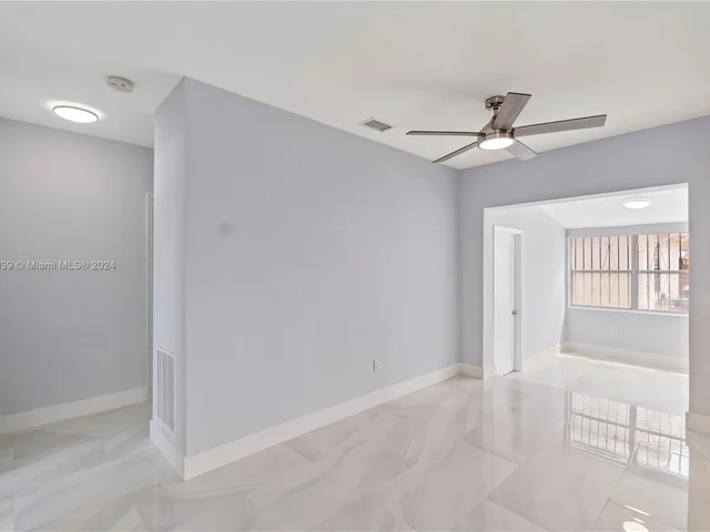 4100 NW 192nd St # 1, Miami Gardens FL 33055