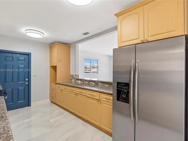 4100 NW 192nd St # 1, Miami Gardens FL 33055